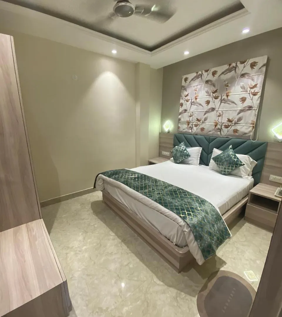 Hotel H Inn Varanasi