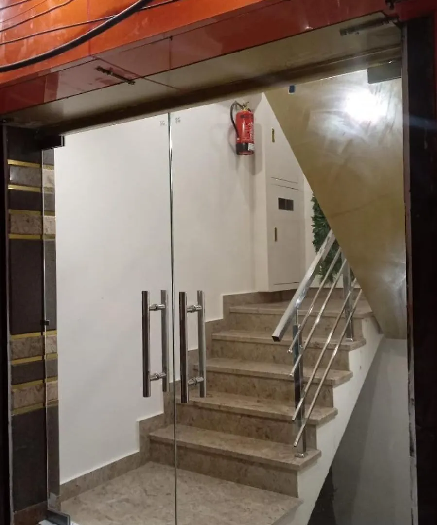 Hotel H Inn Varanasi 3*,